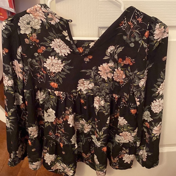 Flower blouse - Picture 4 of 4